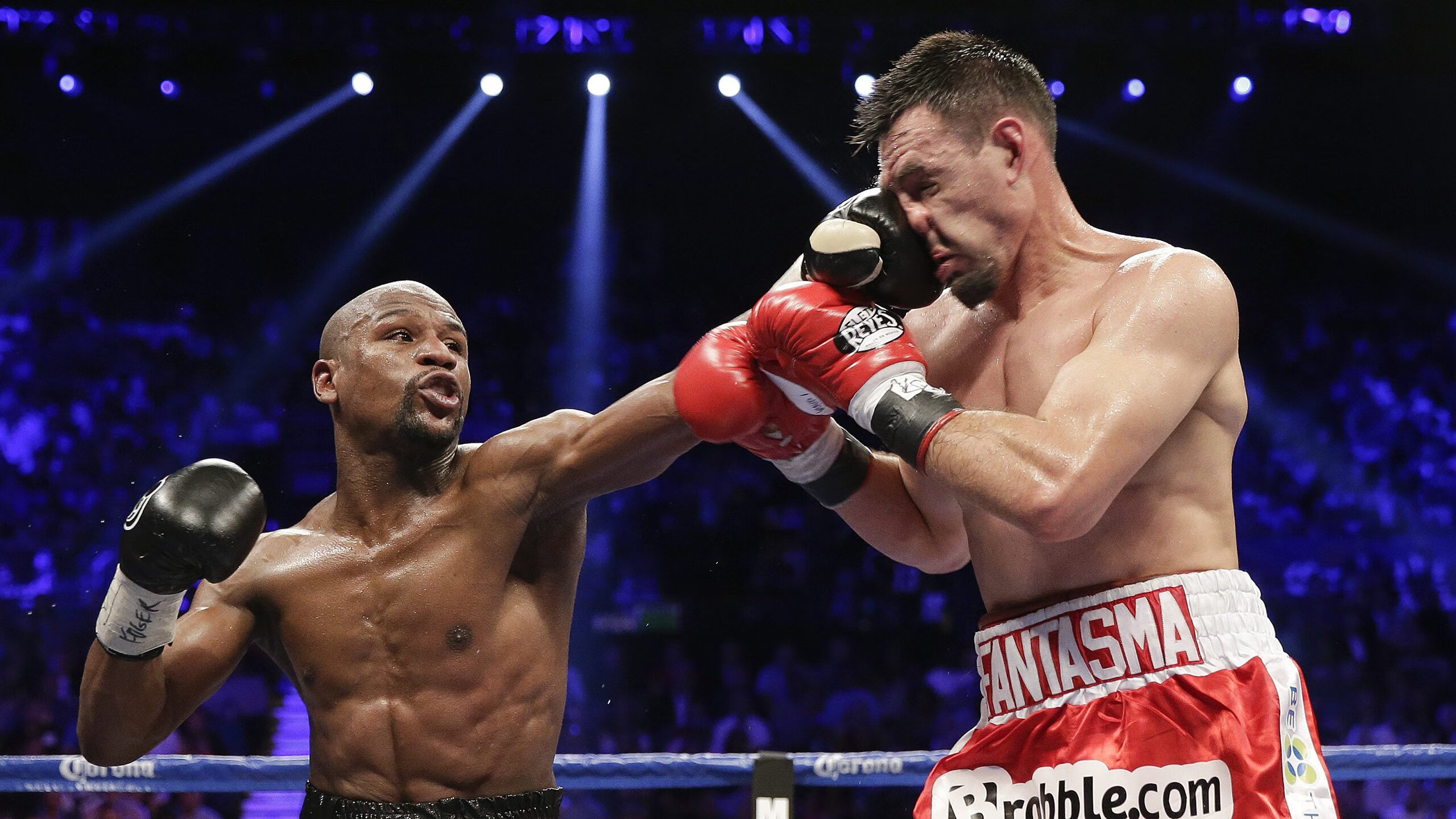 _花式篮球表演赛:运动之美无限延伸_,篮球花样表演